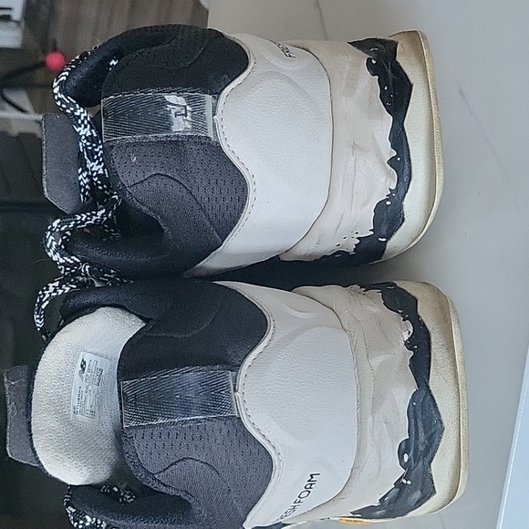 Mens New Balance vibram sneakers - Picture 4 of 6